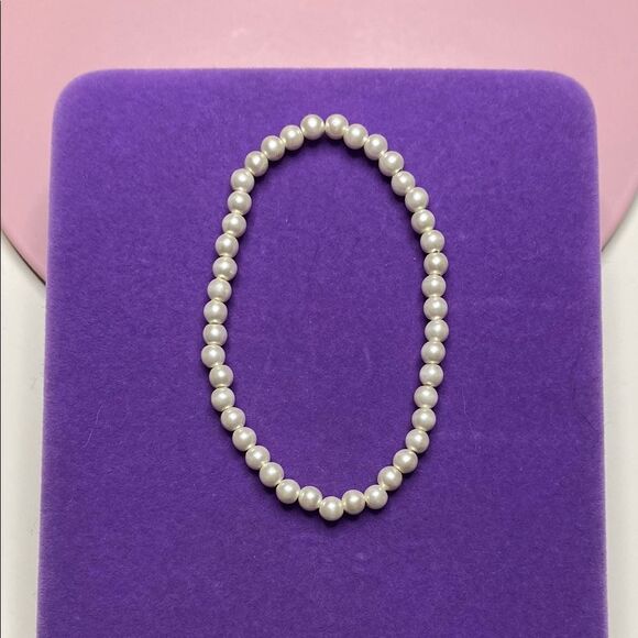 💛 Elegant White Faux Pearl Bracelet - Picture 1 of 3